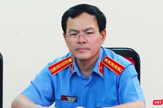 Trước khi là bị can trong vụ án "Dâm ô với người dưới 16 tuổi", ông Nguyễn Hữu Linh vốn là Phó Viện trưởng VKSND TP. Đà Nẵng, mới nghỉ hưu.