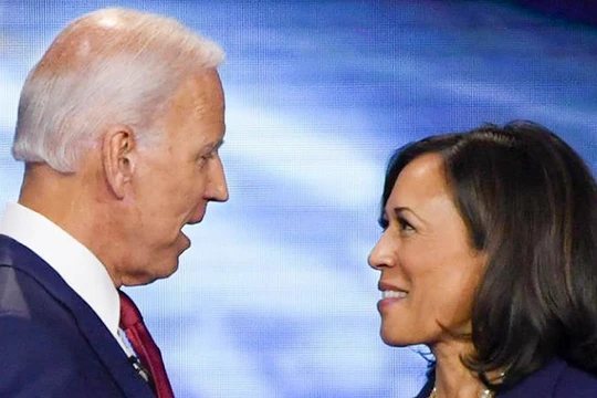 Truyền thông Mỹ gọi lựa chọn Thượng nghị sĩ Kamala Harris liên danh tranh cử của ông Joe Biden là "lựa chọn lịch sử" ( Ảnh: Getty)