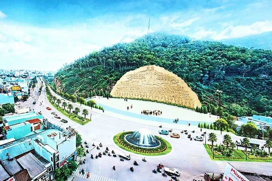 Bản phối cảnh phù điêu Lạc Long Quân-Âu Cơ vào vách núi Bà Hỏa đang bị dư luận "soi" về sự hợp lý.