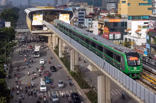 Dự án đường sắt Cát Linh - Hà Đông đã nhiều lần trễ hẹn, gây bức xúc dư luận.