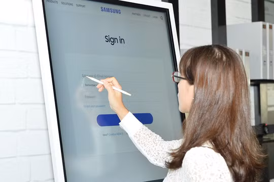 Samsung Flip 2 đem lại trải nghiệm viết và vẽ trực quan như bảng vật lý