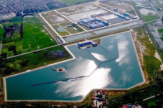 Toàn cảnh Nhà máy Nước mặt sông Đuống rộng 65 ha tại Hà Nội.