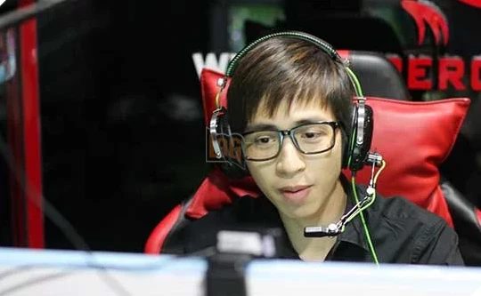 Hoàng ViruSs cho rằng đã qua thời kỳ game thủ chỉ biết cày game và "đốt tiền", giờ đây nhiều game thủ đã biết tận dụng công nghệ để chia sẻ các kỹ năng chơi game trực tuyến.