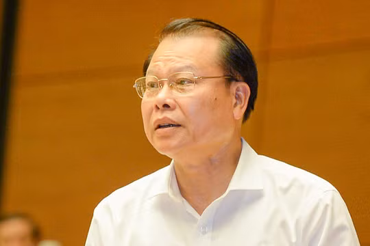 Cựu Phó Thủ tướng Chính phủ Võ Văn Ninh là một trong những cá nhân bị kỷ luật .