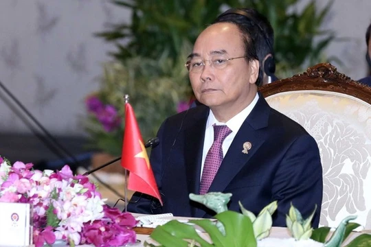 Thủ tướng Nguyễn Xuân Phúc dẫn đầu đoàn đại biểu Việt Nam dự phiên toàn thể Hội nghị Cấp cao ASEAN lần thứ 35.