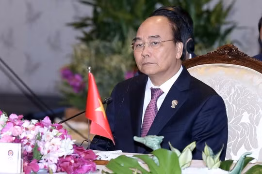Thủ tướng Nguyễn Xuân Phúc dẫn đầu đoàn đại biểu Việt Nam dự phiên toàn thể Hội nghị Cấp cao ASEAN lần thứ 35.