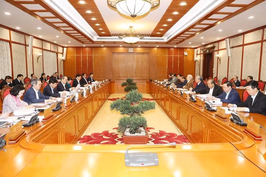 Toàn cảnh một buổi họp của Bộ Chính trị (Ảnh: TTXVN) 