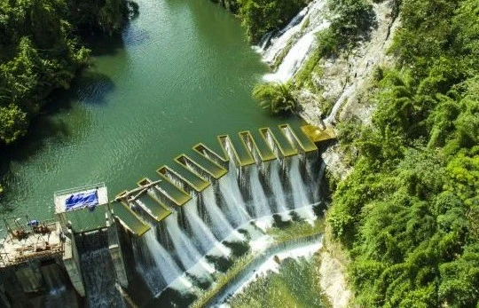 Một nhà máy thủy điện của Điện lực Trung Sơn từ trên cao (Ảnh: DLTS)