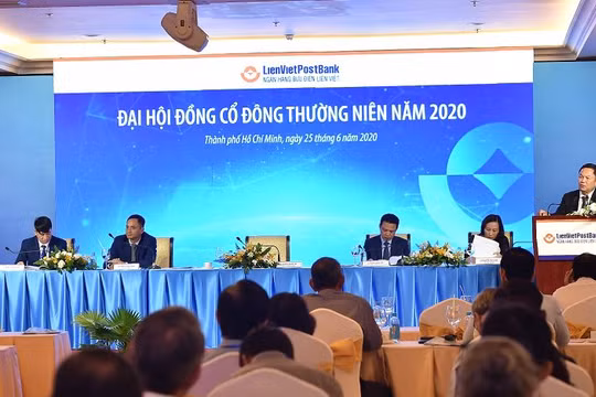 Toàn cảnh phiên họp ĐHĐCĐ thường niên 2020 của LienVietPostBank (Nguồn: LPB)