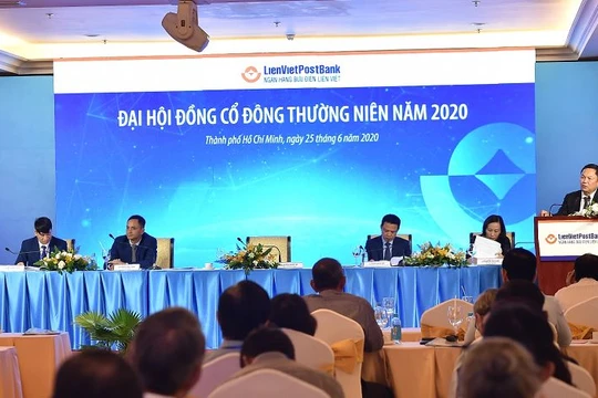 Toàn cảnh phiên họp ĐHĐCĐ thường niên 2020 của LienVietPostBank (Nguồn: LPB)