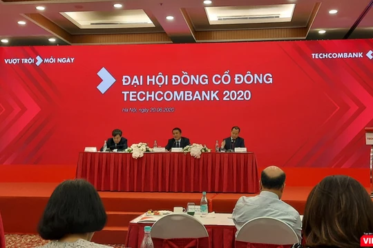 Ban chủ tọa phiên họp ĐHĐCĐ thường niên năm 2020 của Techcombank (Ảnh: P.D)