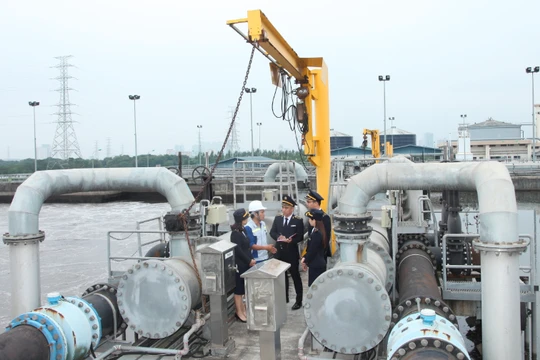 Kiểm toán viên đang làm nhiệm vụ chuyên môn (Ảnh minh họa - Nguồn: Internet)