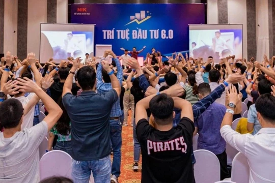 Học viên không mặn mà, doanh thu công ty dạy làm giàu sụt giảm