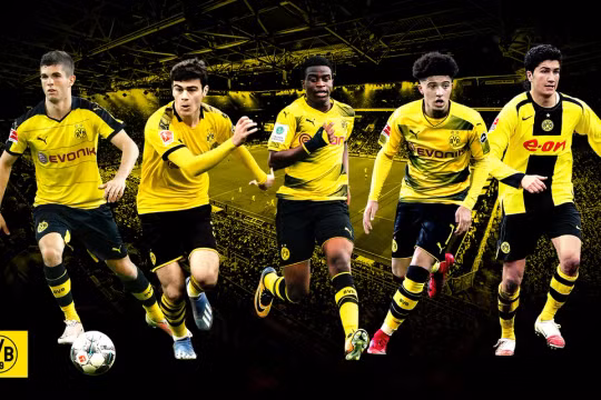 Borussia Dortmund quá mạnh đã đè bẹp đội khách Schalke 4-0 trong trận “derby vùng Ruhr”. Ảnh Dortmund FC.