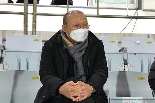 Vợ chồng ông Park đã nhập cảnh vào Việt Nam tại sân bay quốc tế Nội Bài và không bị cách ly y tế đã khiến nhiều người lo lắng. Ảnh VFF