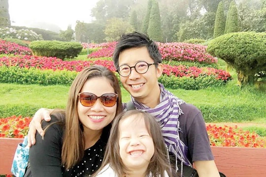 Vợ chồng Benjamin Tan, Phó Tổng Giám đốc Điều hành Công ty Thai League. Ảnh FBCN