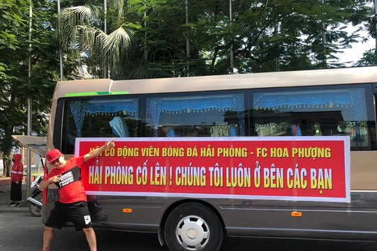 Khán giả Hải Phòng đang khá lo lắng cho đội bóng con cưng của mình. Ảnh HPFC.