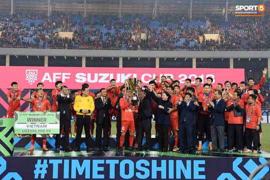 Next Media vừa thông báo sở hữu độc quyền bản quyền truyền thông giải đấu AFF Cup 2020. Ảnh Tiến Tuấn.