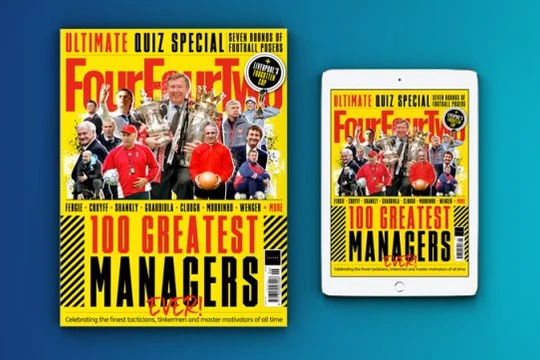 Sân Old Trafford có rất nhiều cầu thủ cá tính, nhưng Sir Alex luôn là số 1. Ảnh FourFourTwo