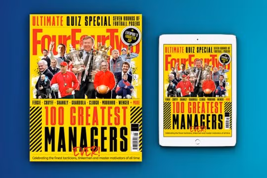 Sân Old Trafford có rất nhiều cầu thủ cá tính, nhưng Sir Alex luôn là số 1. Ảnh FourFourTwo