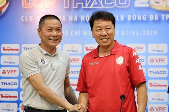 Quang cảnh buổi họp báo trước trận siêu cúp. Ảnh VPF