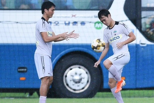 Với vị trí thứ 8, HAGL đã kết thúc mùa giải 2019 với thành tích tốt nhất kể từ khi lứa Công Phượng, Văn Toàn, Tuấn Anh thi đấu V.League. Ảnh HAGL FC.