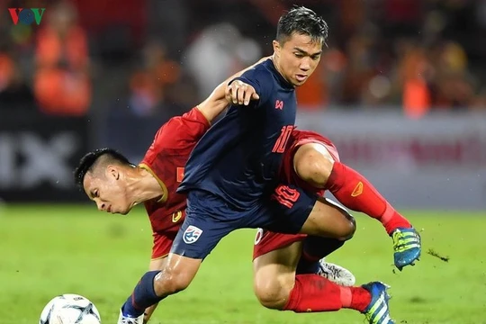 Chúng ta đã vô địch AFF Cup 2018 và SEA Games 31 nhưng giá trị các cầu thủ Việt Nam đang thua xa Thái Lan. Đó là nghịch lý có thật. Ảnh VOV