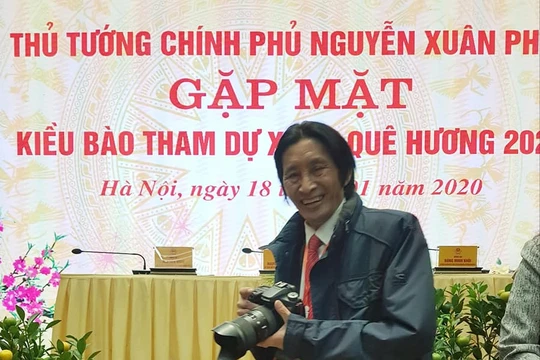 Ít ai biết Trực Chấp, “đại ca” khét tiếng trên đất Ba Lan lại là người có tâm hồn nghệ thuật. Ảnh NVCC