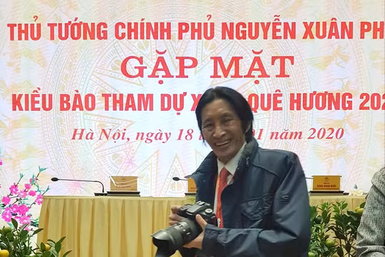 Ít ai biết Trực Chấp, “đại ca” khét tiếng trên đất Ba Lan lại là người có tâm hồn nghệ thuật. Ảnh NVCC