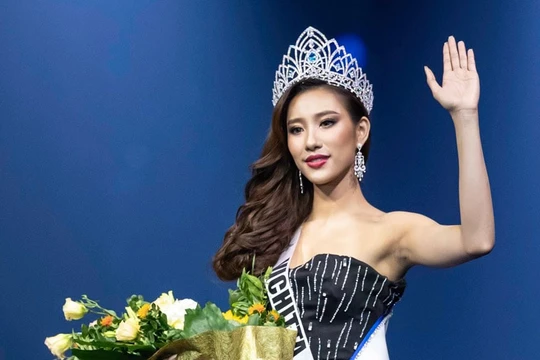 Vichitta Phonevilay, 23 tuổi, giành vương miện Hoa hậu Hoàn vũ Lào trong chung kết tối 24/8 tại Vientiane. Ảnh: Missosology