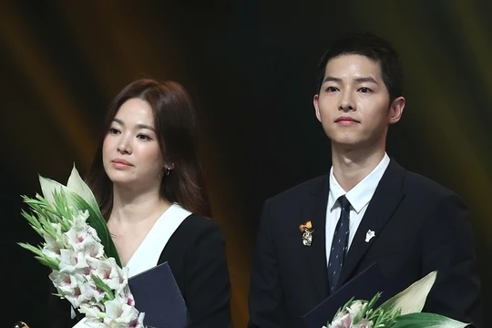 Song Joong Ki và Song Hye Kyo đã chính chức "đường ai nấy đi"