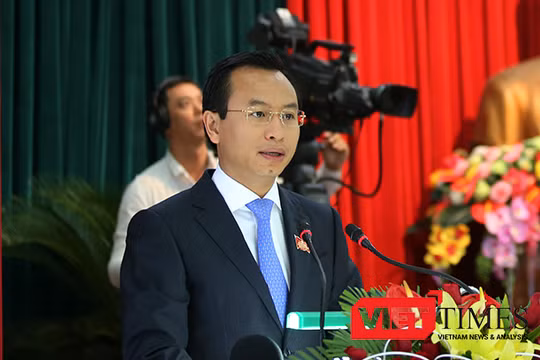 Tại buổi tiếp xúc cử tri quận Hải Châu diễn ra sáng 26/8, ông Nguyễn Xuân Anh, Bí thư Thành ủy, Chủ tịch HĐND TP Đà Nẵng khẳng định, việc di dời Trung tâm hành chính là chuyện của 30-40 năm sau