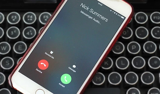 Gọi Facebook Messenger trên iOS 10 có giao diện giống gọi điện thông thường 