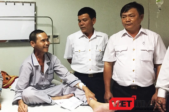 Nụ cười hiếm hoi của người cựu binh Gạc Ma Dương Văn Dũng khi được bên đồng đội