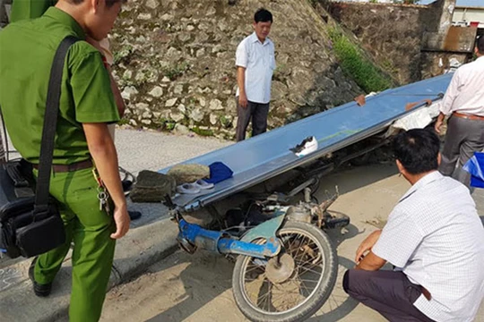 Hiện trường vụ tai nạn thương tâm