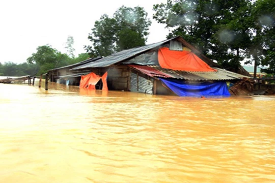 Bộ NN và PTNT sẽ lập 8 đoàn đi rà soát thiệt hại sau lũ ở miền Trung