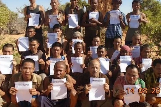 Các con tin vừa được thả