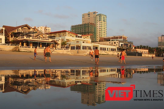 Đà Nẵng sẽ trang trí kè biển bằng tranh gốm nghệ thuật trị giá hơn 11 tỷ đồng