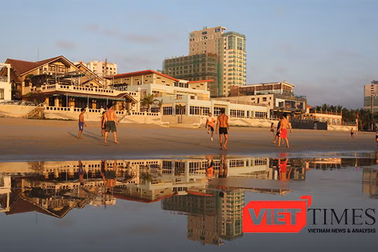 Đà Nẵng sẽ trang trí kè biển bằng tranh gốm nghệ thuật trị giá hơn 11 tỷ đồng