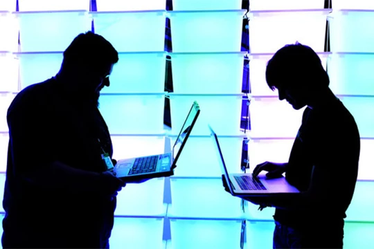 40% người Mỹ nói sẵn sàng "nhịn sex" để được an toàn hơn trên mạng - Ảnh: Patrick Lux/Marketwatch