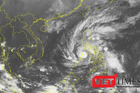 Theo Trung tâm dự báo Khí tượng Thủy văn Trung ương, hồi 19h ngày 25/11, vị trí tâm bão Tokage ở vào khoảng 11,9 độ Vĩ Bắc-120,3 độ Kinh Đông, trên vùng biển phía tây miền Trung Philippine