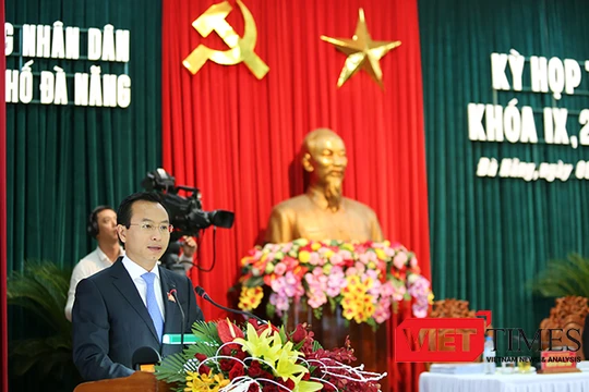 Bí thư Thành ủy, Chủ tịch HĐND TP Đà Nẵng Nguyễn Xuân Anh phát biểu tại kỳ họp thứu 2 HĐND TP Đà nẵng khóa IX