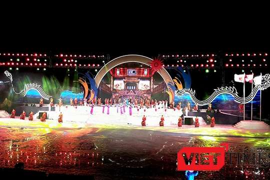 ối 24/9, Đại hội thể thao bãi biển châu Á 2016 đã chính thức khai mạc tại Đà Nẵng, với sự tham gia của hơn 6.500 VĐV, HLV, quan chức đến từ 42 quốc gia, vùng lãnh thổ.