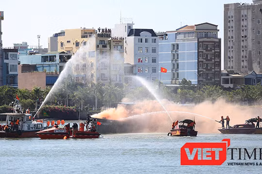 ​Sáng 26/7, Buổi diễn tập thực binh ứng phó cứu nạn, giảm nhẹ thiên tai trong khuôn chường tringh Đối tác Thái Bình Dương 2016 đã diễn ra tại Cảng Sông Hàn 