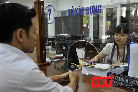 Khảo sát năm 2015 có 98,76% người hài lòng và rất hài lòng với dịch vụ hành chính công tại Đà Nẵng, và đến 96% đánh giá tốt và rất tốt cho công chức tiếp nhận và trả kết quả.