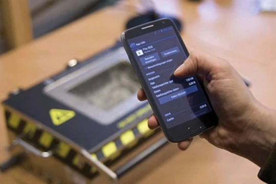 Nghe lén điện thoại di động dễ như chơi