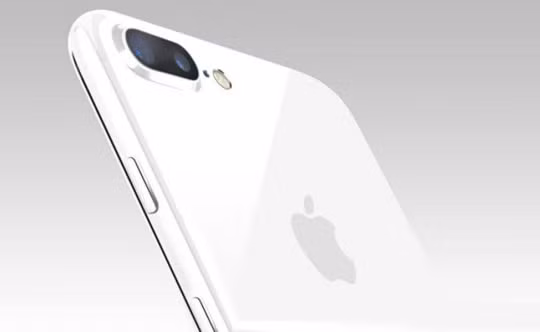 Ảnh đồ hoạ phiên bản Trắng bóng (Jet White) của iPhone 7 được báo Nhật đăng tải - Ảnh: Mac Otakara