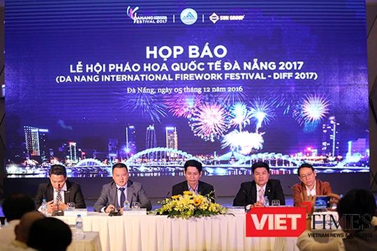 Sáng 5/12, UBND TP Đà Nẵng và đơn vị tổ chức là Tập đoàn Sun Group đã tổ chức Hop báo công bố chính thức Lễ hội pháo hoa quốc tế Đà Nẵng 2017-DIFF 2017