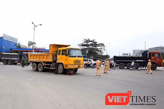 Chỉ trong 9 tháng đầu năm 2016, cơ quan chức năng cả nước đã xử lý vi phạm đối với 7.118 phương tiện, thu hồi phù hiệu, đình chỉ khai thác tuyến có thời hạn một tháng với 5.923 xe.