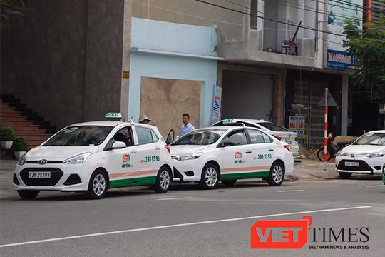 Hãng Taxi Hải Vân của Công ty Cổ phần Việt Đăng Khoa Đà Nẵng